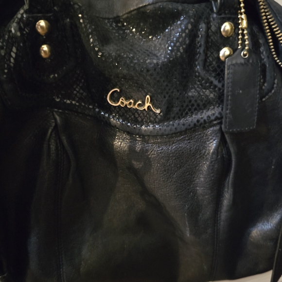 Coach Black Leather Women's Bag - Picture 2 of 13